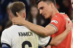 体育新闻包含今晚德国杯焦点战，葡萄牙体育远射贴柱，赛场秩序良好，身体对抗强度拉满的词条