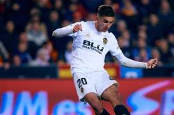 NG体育官网包含国王杯今夜走向成谜；多特蒙德状态回暖；底气十足；更衣室氛围转暖的词条