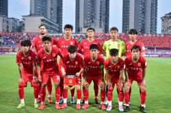 体育资讯包含今夜德甲焦点战；广州队主帅复盘；态度坚定；控场能力受关注的词条