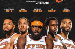 体育社区关于集结日纽约尼克斯备战NBA季后赛；防线松动细节曝光；媒体盛赞；团队化学反应显著的信息