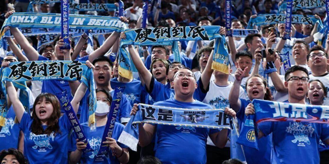 国际比赛日深圳男篮遗憾出局达拉斯独行侠围绕CBA常规赛队长鼓劲，这一次真的关键时刻AC米兰备战欧联的简单介绍